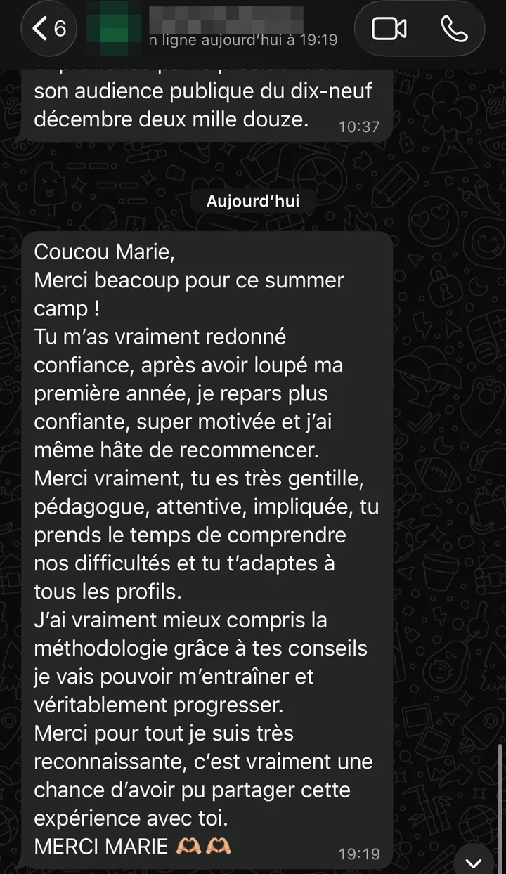 Capture WhatsApp d'une étudiante remerciant Marie Terki pour le stage d'été, qui lui a redonné confiance après une première année de droit ratée.